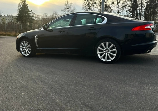 Jaguar XF cena 39900 przebieg: 217000, rok produkcji 2011 z Poznań małe 379